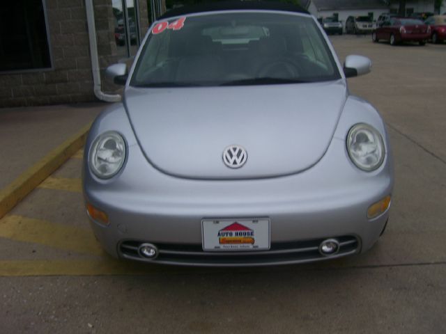 Volkswagen New Beetle 2004 photo 4