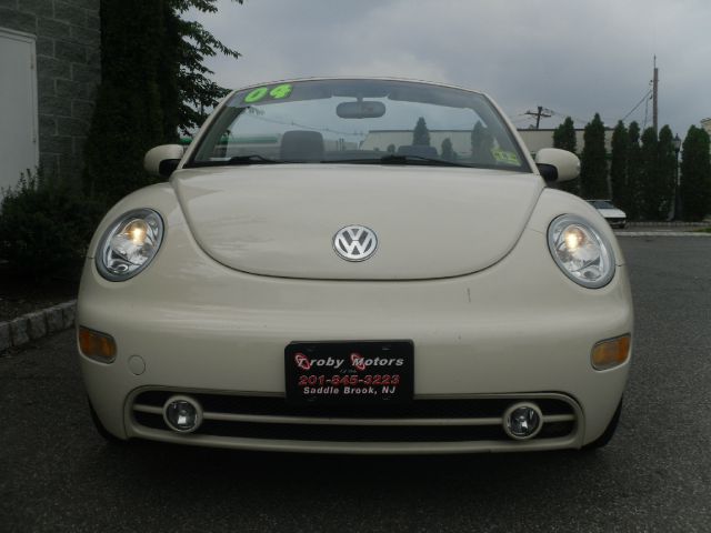 Volkswagen New Beetle 2004 photo 3