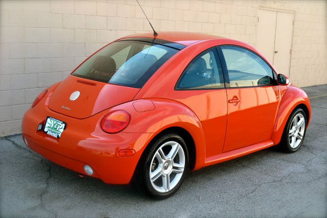 Volkswagen New Beetle 2004 photo 2