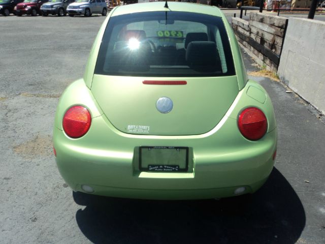 Volkswagen New Beetle 2004 photo 3