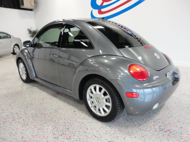 Volkswagen New Beetle 2004 photo 1