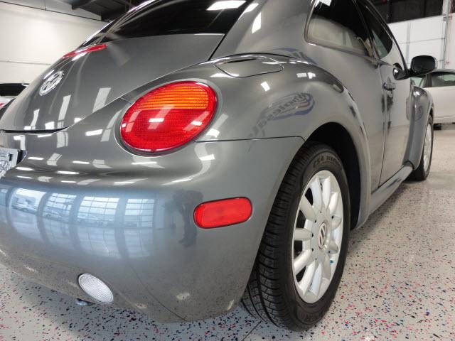 Volkswagen New Beetle 2004 photo 5