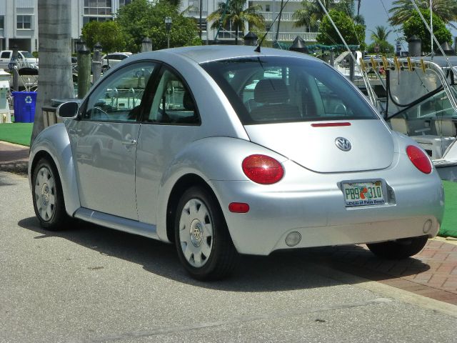 Volkswagen New Beetle 2004 photo 3