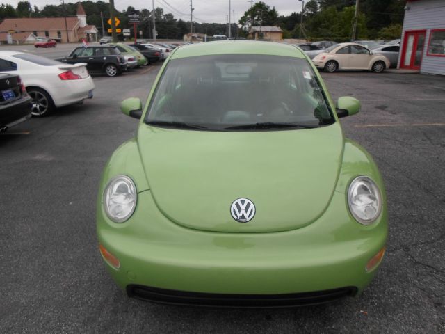 Volkswagen New Beetle 2004 photo 1