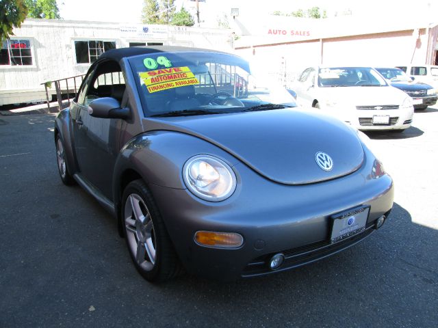 Volkswagen New Beetle 3/4 Ton Convertible