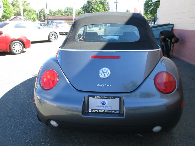 Volkswagen New Beetle 2004 photo 4