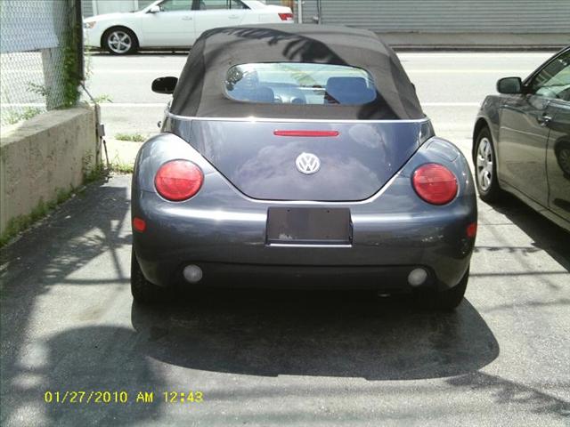 Volkswagen New Beetle 2004 photo 1