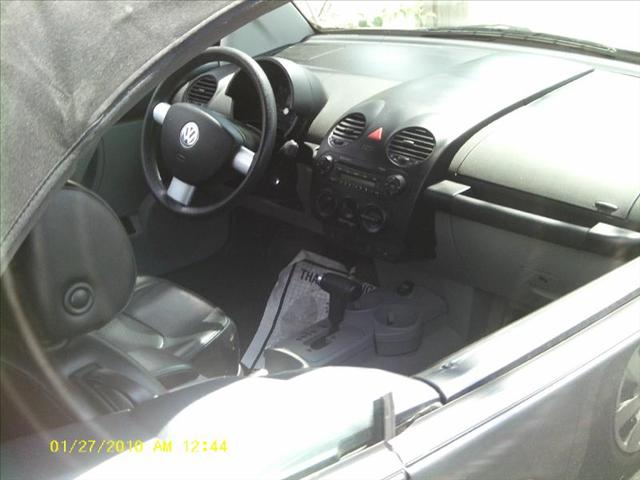 Volkswagen New Beetle 2004 photo 3