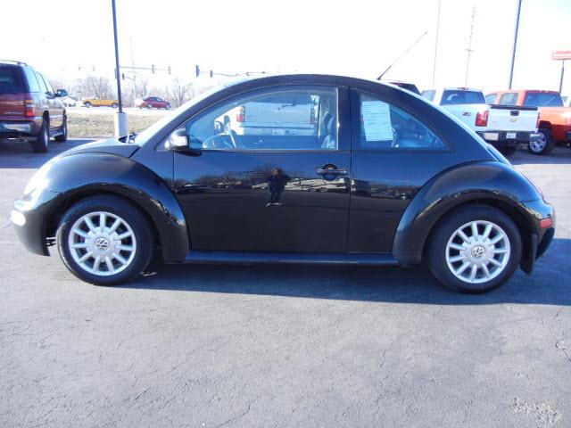 Volkswagen New Beetle 2004 photo 1