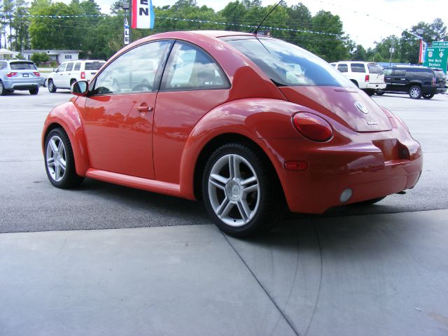 Volkswagen New Beetle 2004 photo 11