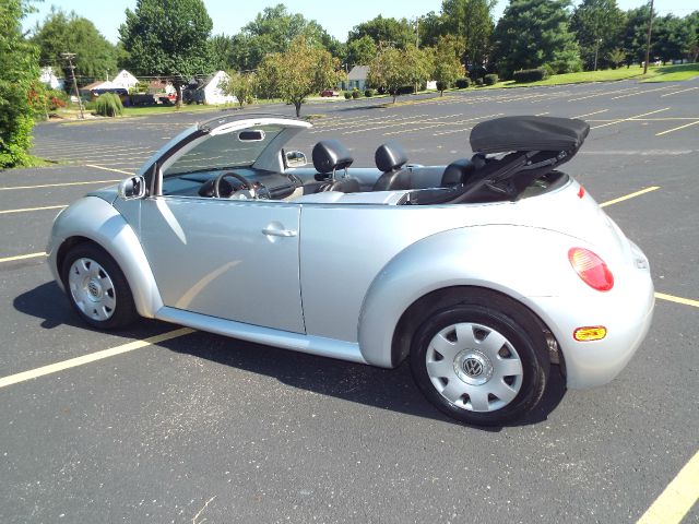 Volkswagen New Beetle 2004 photo 2