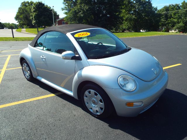 Volkswagen New Beetle 2004 photo 3