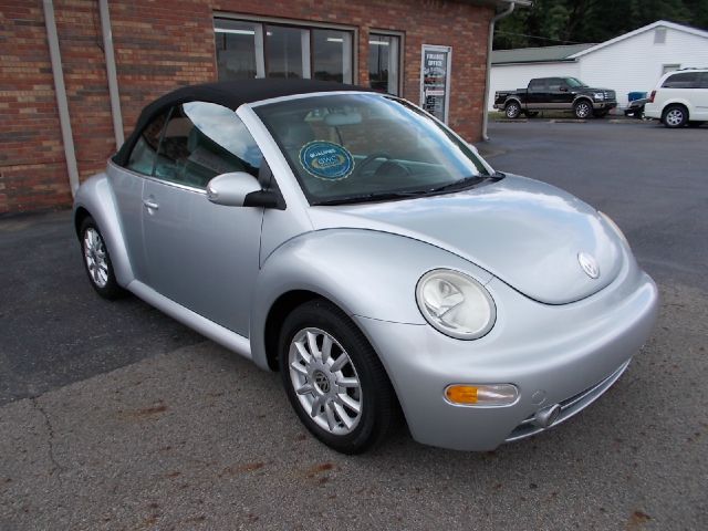 Volkswagen New Beetle 2004 photo 4