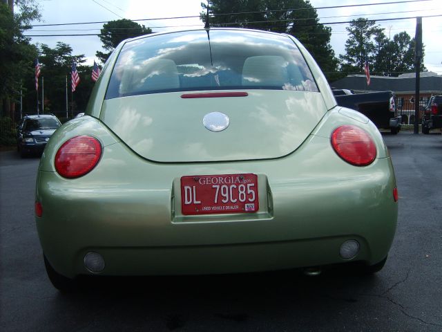 Volkswagen New Beetle 2004 photo 2