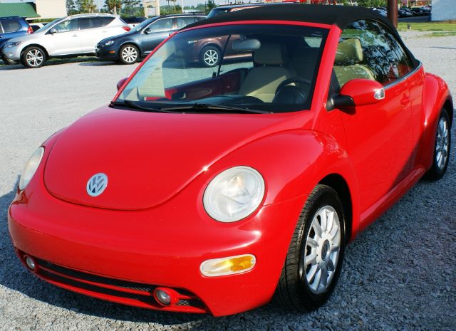 Volkswagen New Beetle 2004 photo 1