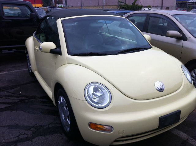 Volkswagen New Beetle 2004 photo 2