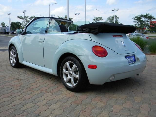 Volkswagen New Beetle 2004 photo 2