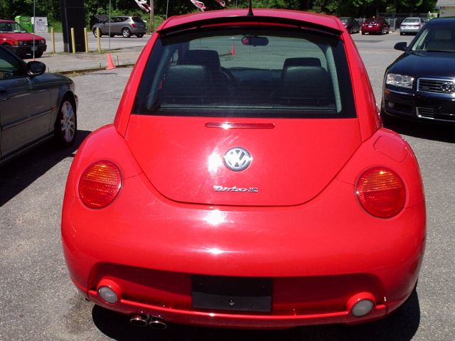 Volkswagen New Beetle 2004 photo 10