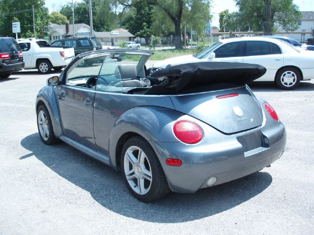 Volkswagen New Beetle 2004 photo 1