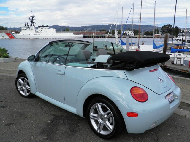 Volkswagen New Beetle 2004 photo 2