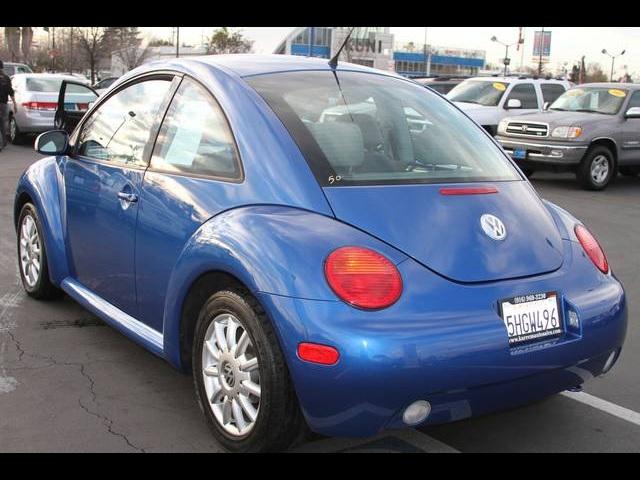 Volkswagen New Beetle FWD 4dr Sport Hatchback