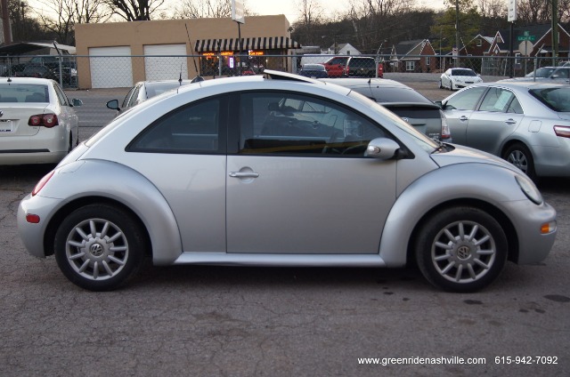 Volkswagen New Beetle 2005 photo 2