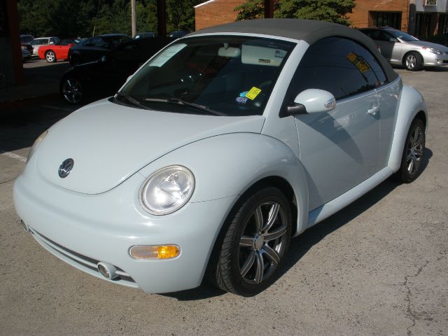 Volkswagen New Beetle 3/4 Ton Convertible