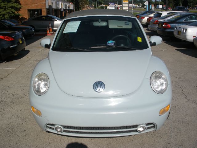 Volkswagen New Beetle 2005 photo 1