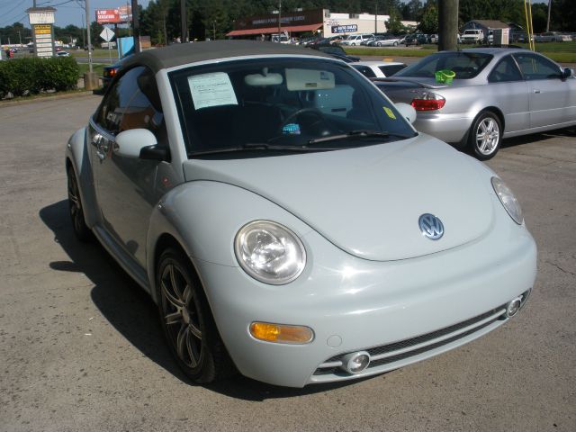 Volkswagen New Beetle 2005 photo 2