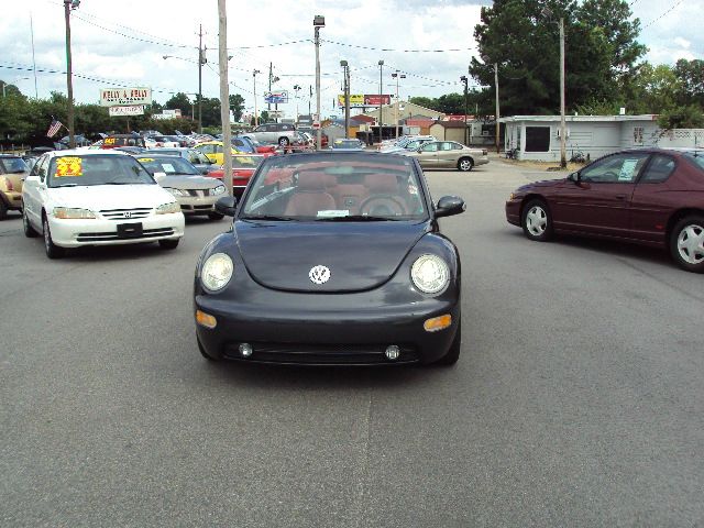 Volkswagen New Beetle 2005 photo 3