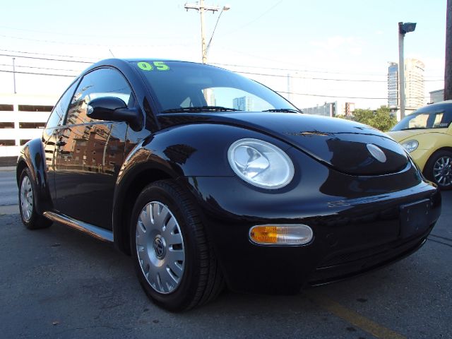 Volkswagen New Beetle 2005 photo 4