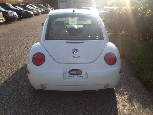 Volkswagen New Beetle 2005 photo 2