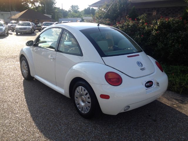 Volkswagen New Beetle 2005 photo 3