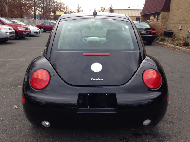 Volkswagen New Beetle 2005 photo 4