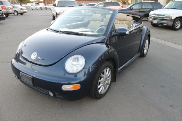 Volkswagen New Beetle 2005 photo 1