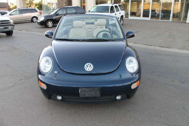 Volkswagen New Beetle 2005 photo 2