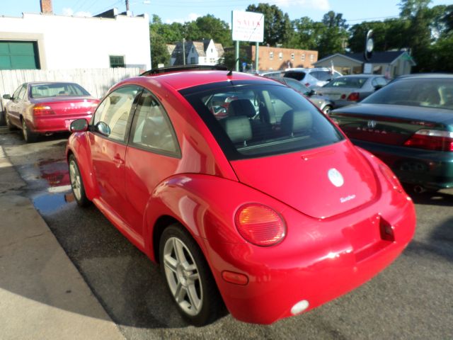 Volkswagen New Beetle 2005 photo 11