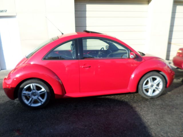 Volkswagen New Beetle 2005 photo 16