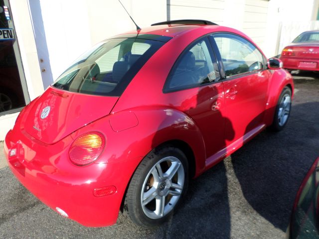 Volkswagen New Beetle 2005 photo 19