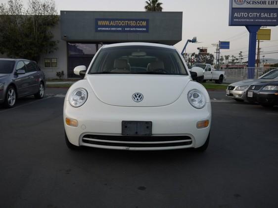 Volkswagen New Beetle 2005 photo 2