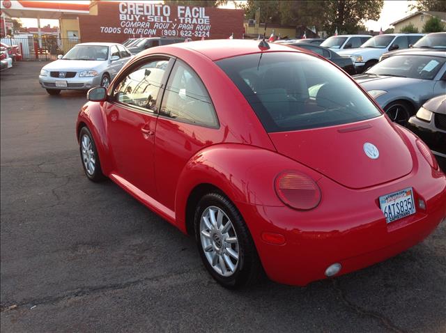 Volkswagen New Beetle 2005 photo 4