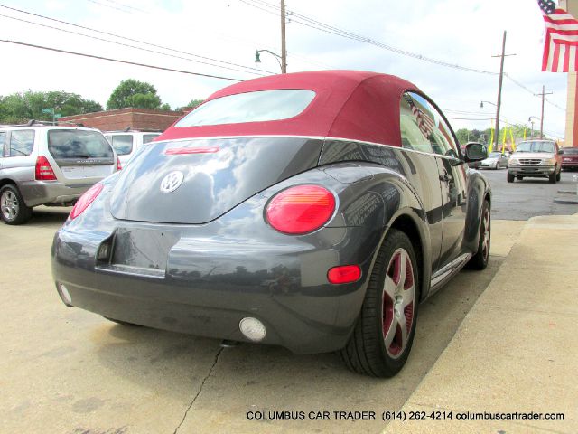 Volkswagen New Beetle 2005 photo 22