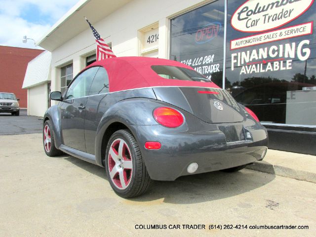 Volkswagen New Beetle 2005 photo 23