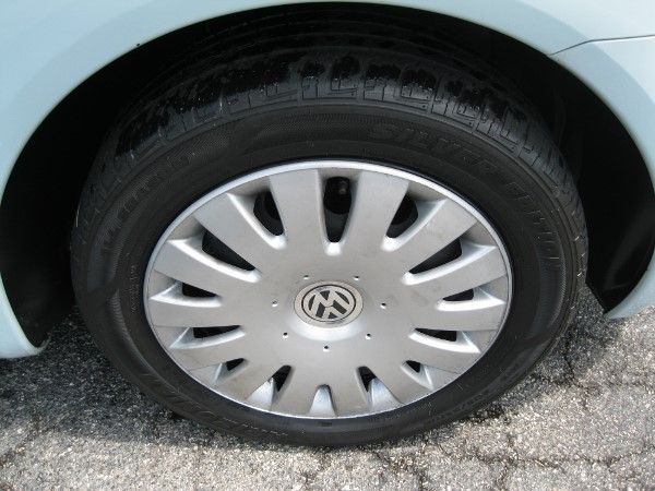 Volkswagen New Beetle 2005 photo 15