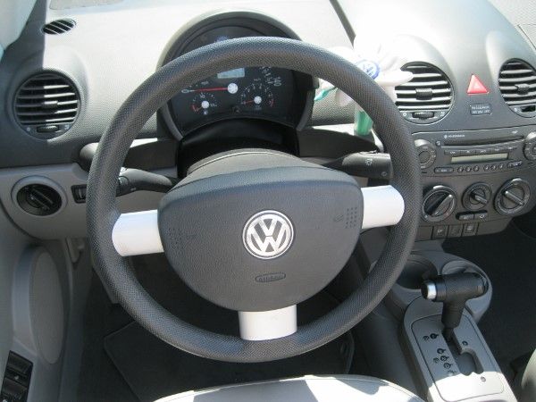 Volkswagen New Beetle 2005 photo 22