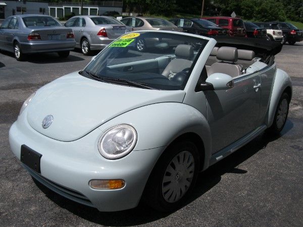 Volkswagen New Beetle 2005 photo 26