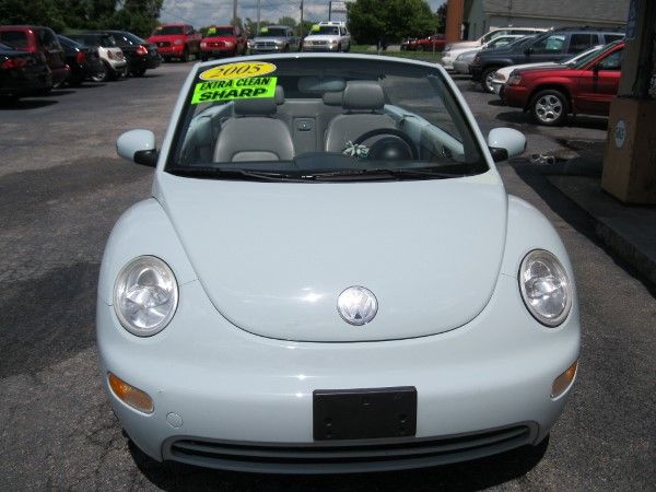 Volkswagen New Beetle 2005 photo 27