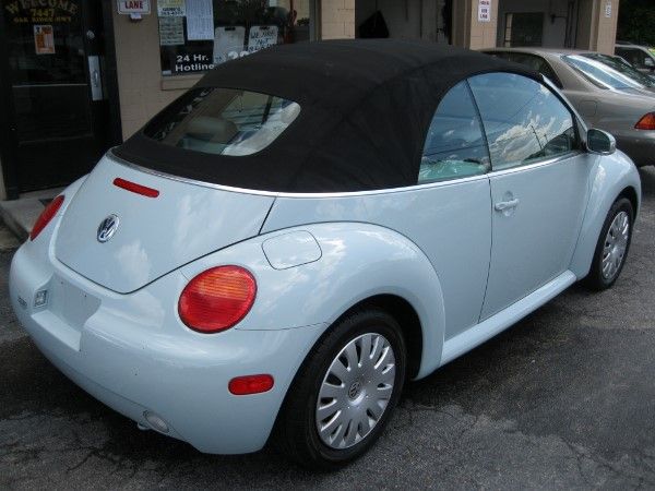 Volkswagen New Beetle 2005 photo 5