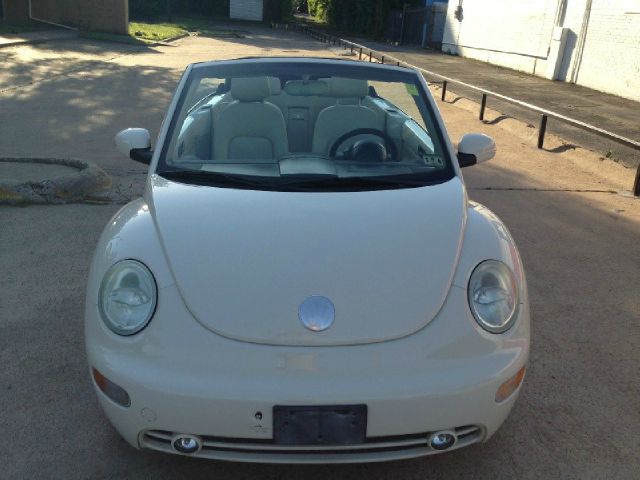 Volkswagen New Beetle 2005 photo 11