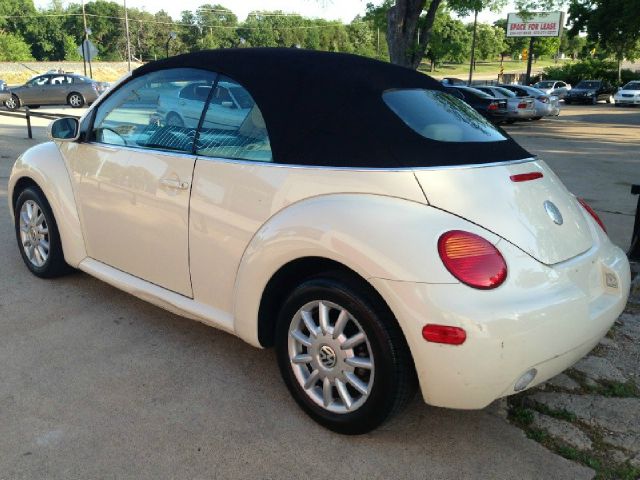 Volkswagen New Beetle 2005 photo 14